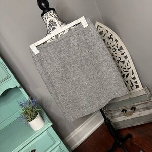 JohnPaulRichard Wool Blend Mini Skirt Size 10 NWT Boutique Boucle